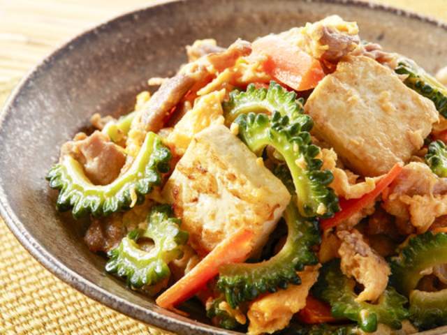 沖縄料理　ディナー　ゴーヤチャンプルー