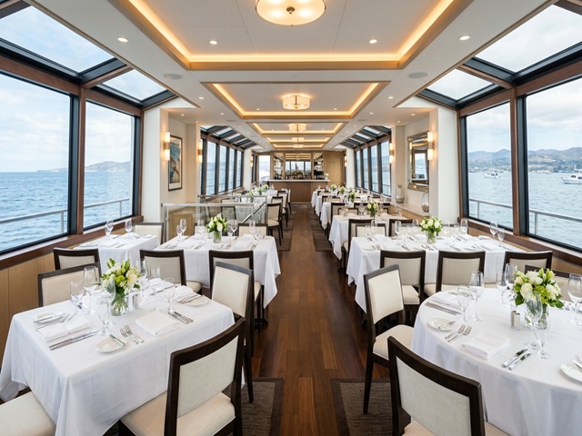 ディナークルーズ